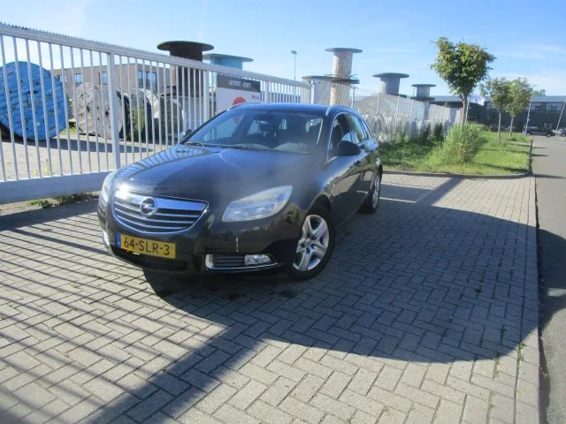 Opel Insignia (2011) — foto 1