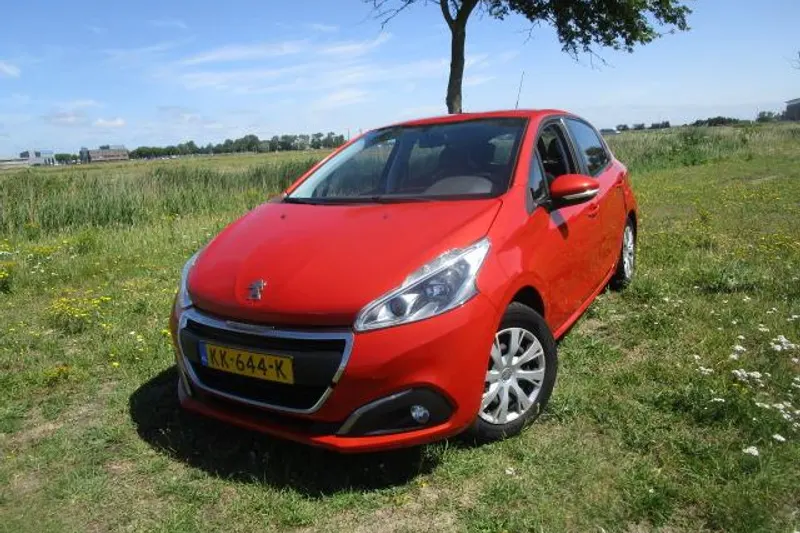 Peugeot 208 (2016)