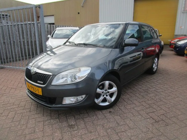 Škoda Fabia (2011) — foto 1