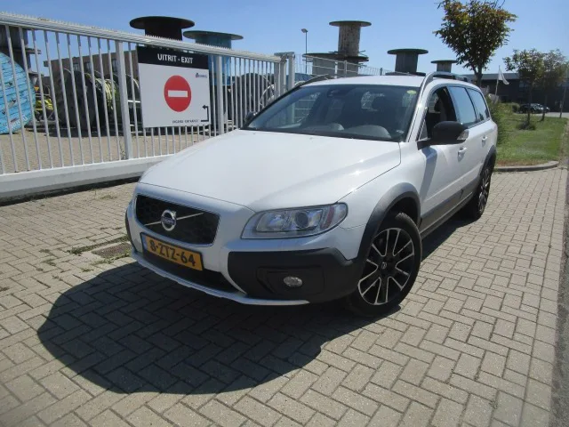 Volvo XC70 (2015) — foto 1