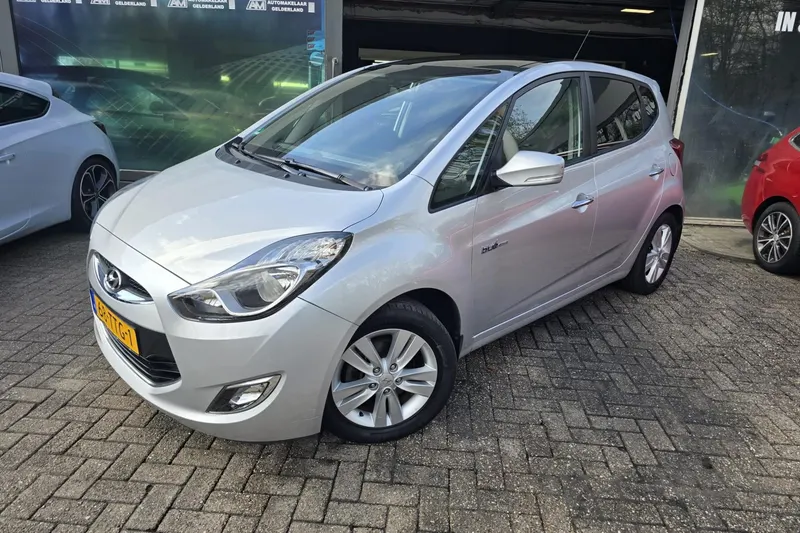 Hyundai ix20 (2012)