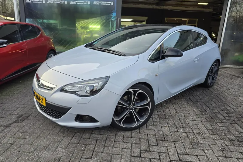 Opel Astra (2014)
