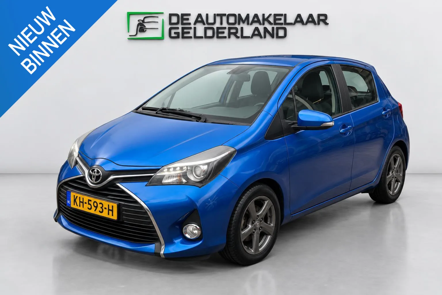 Toyota Yaris (2014) — foto 1