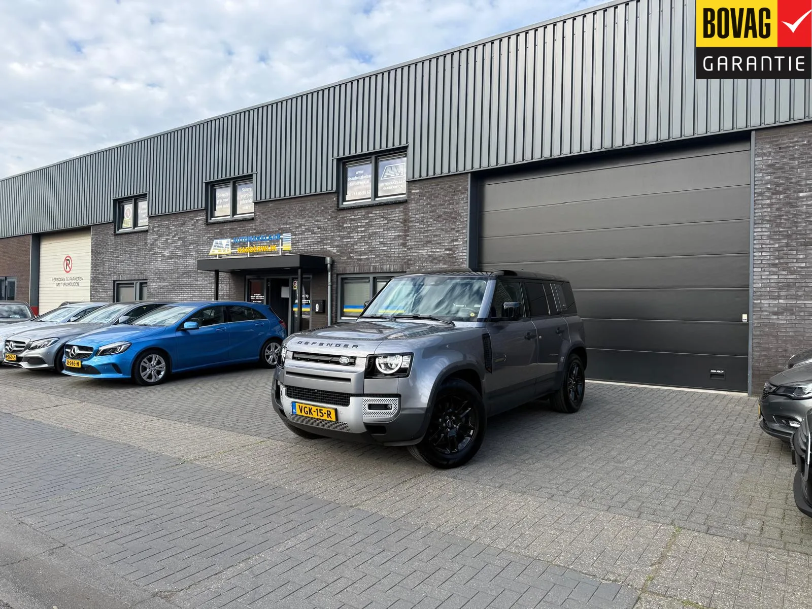 Land Rover Defender (2020) — foto 1