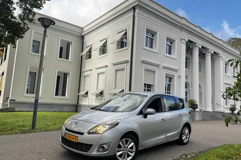 Renault Grand Scénic (2010)
