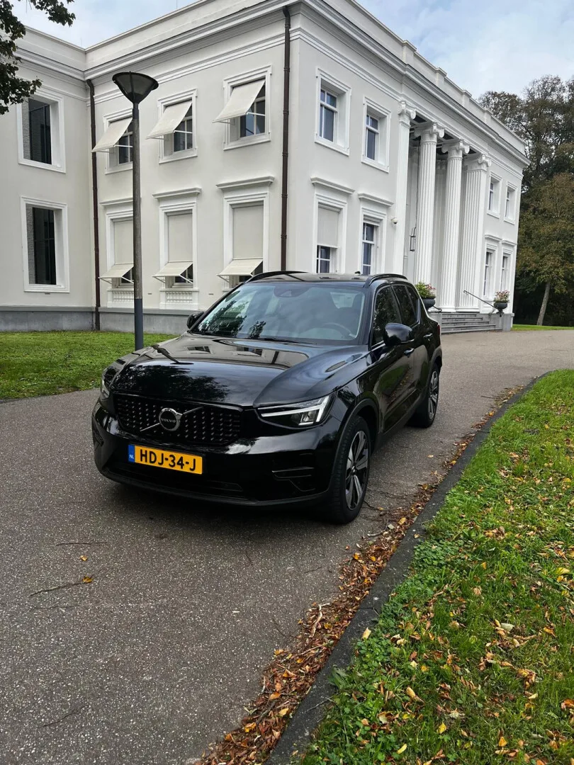 Volvo XC40 (2022) — foto 1