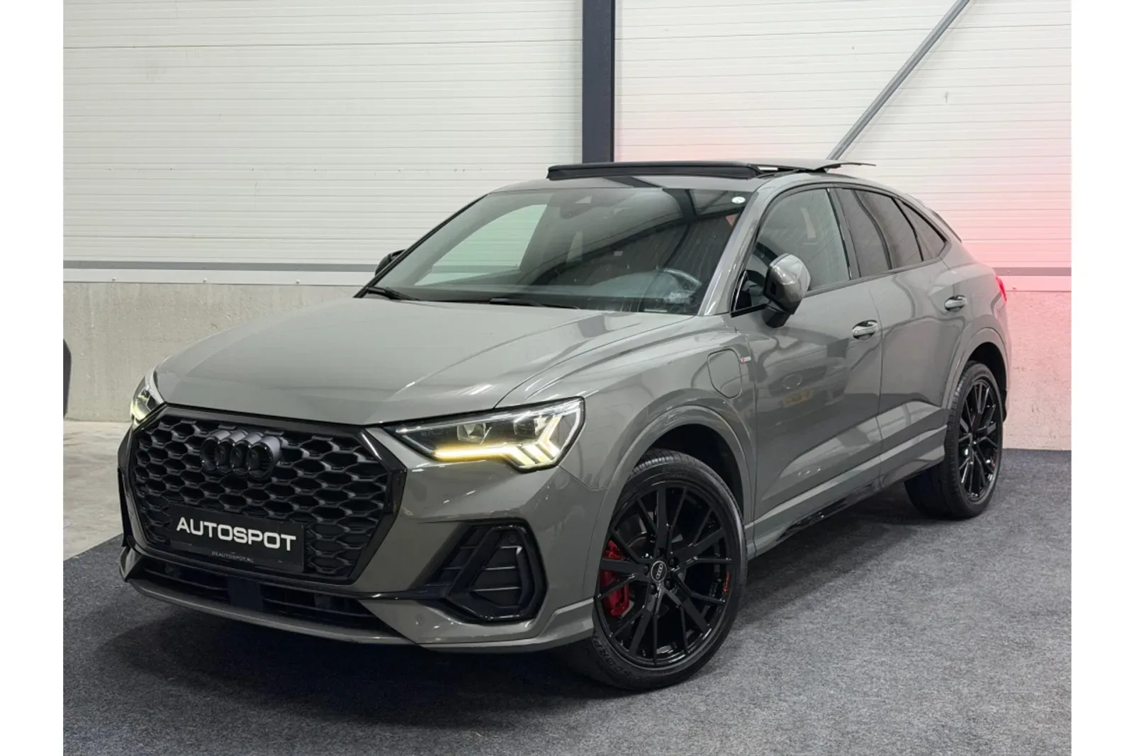 Audi Q3 Sportback (2021) — foto 1
