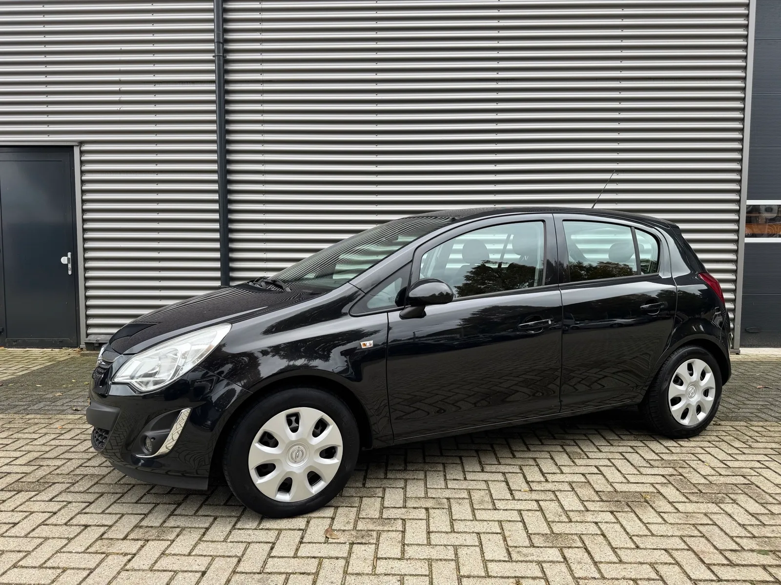 Opel Corsa (2013) — foto 1