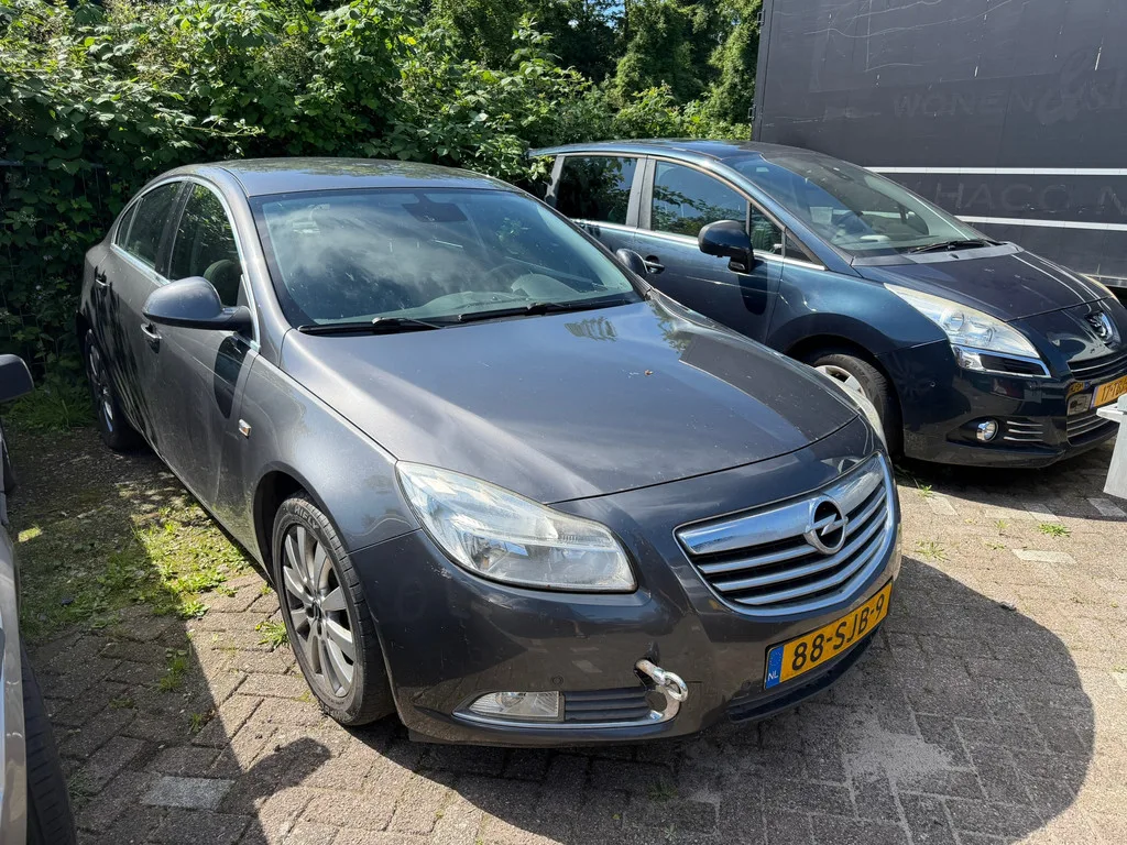 Opel Insignia (2011) — foto 1