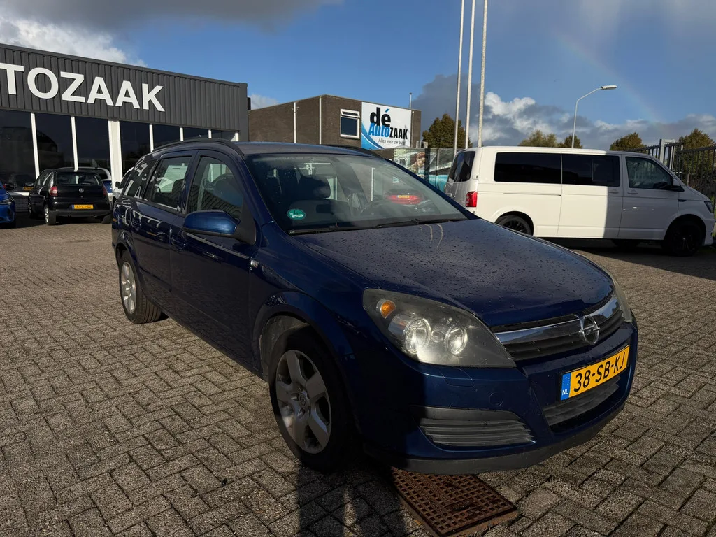 Opel Astra (2005) — foto 1