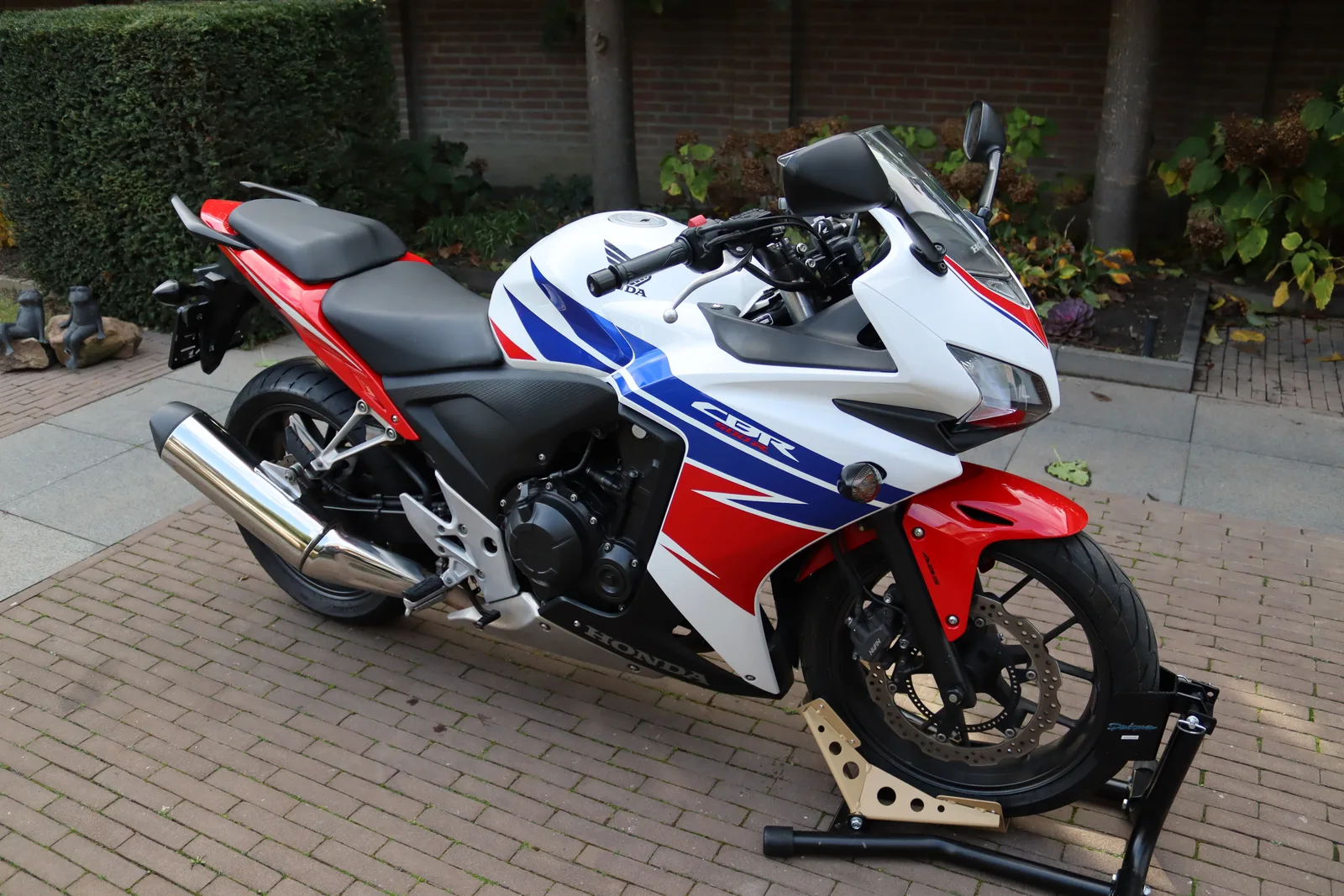 Honda CBR 500 R (2015) — foto 1