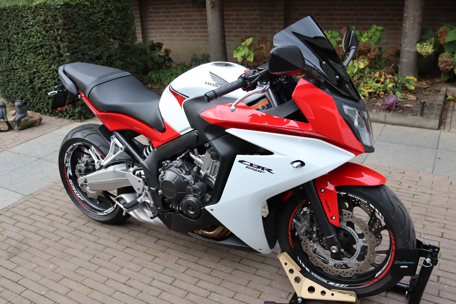 Honda CBR 650 F (2015) — foto 1