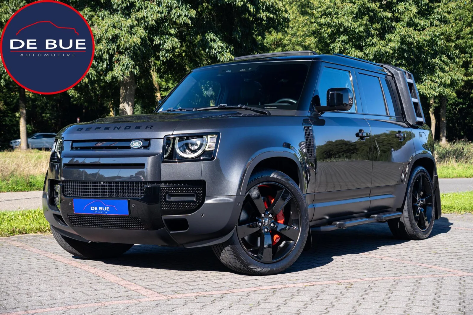 Land Rover Defender (2024) — foto 1