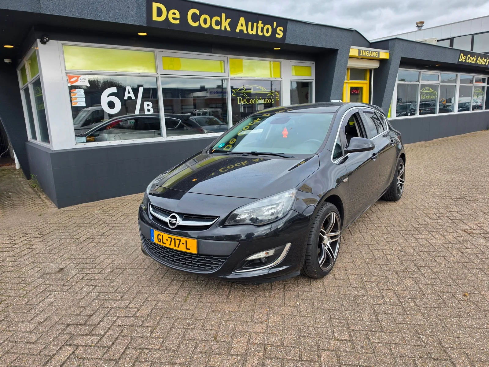 Opel Astra (2015) — foto 1