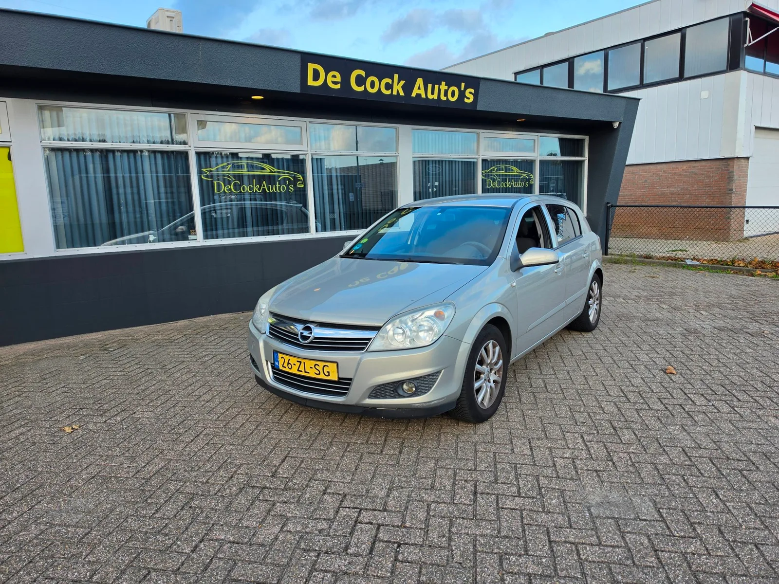 Opel Astra (2008) — foto 1