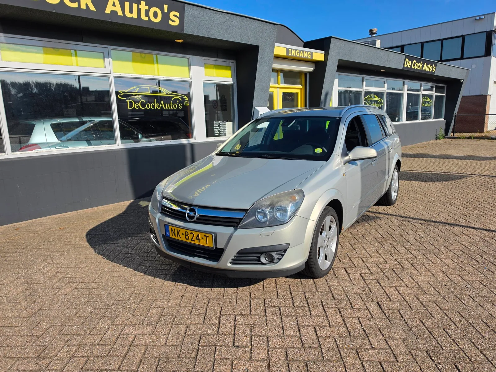 Opel Astra (2008) — foto 1