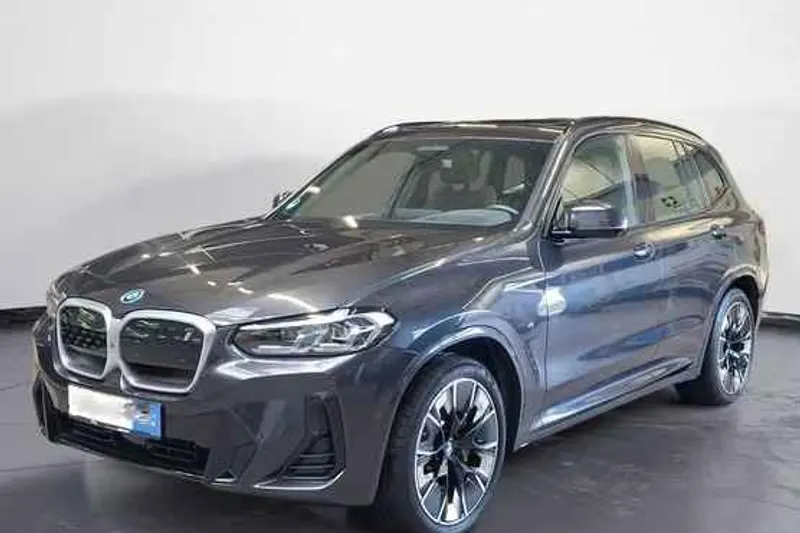 BMW iX3 (2024)