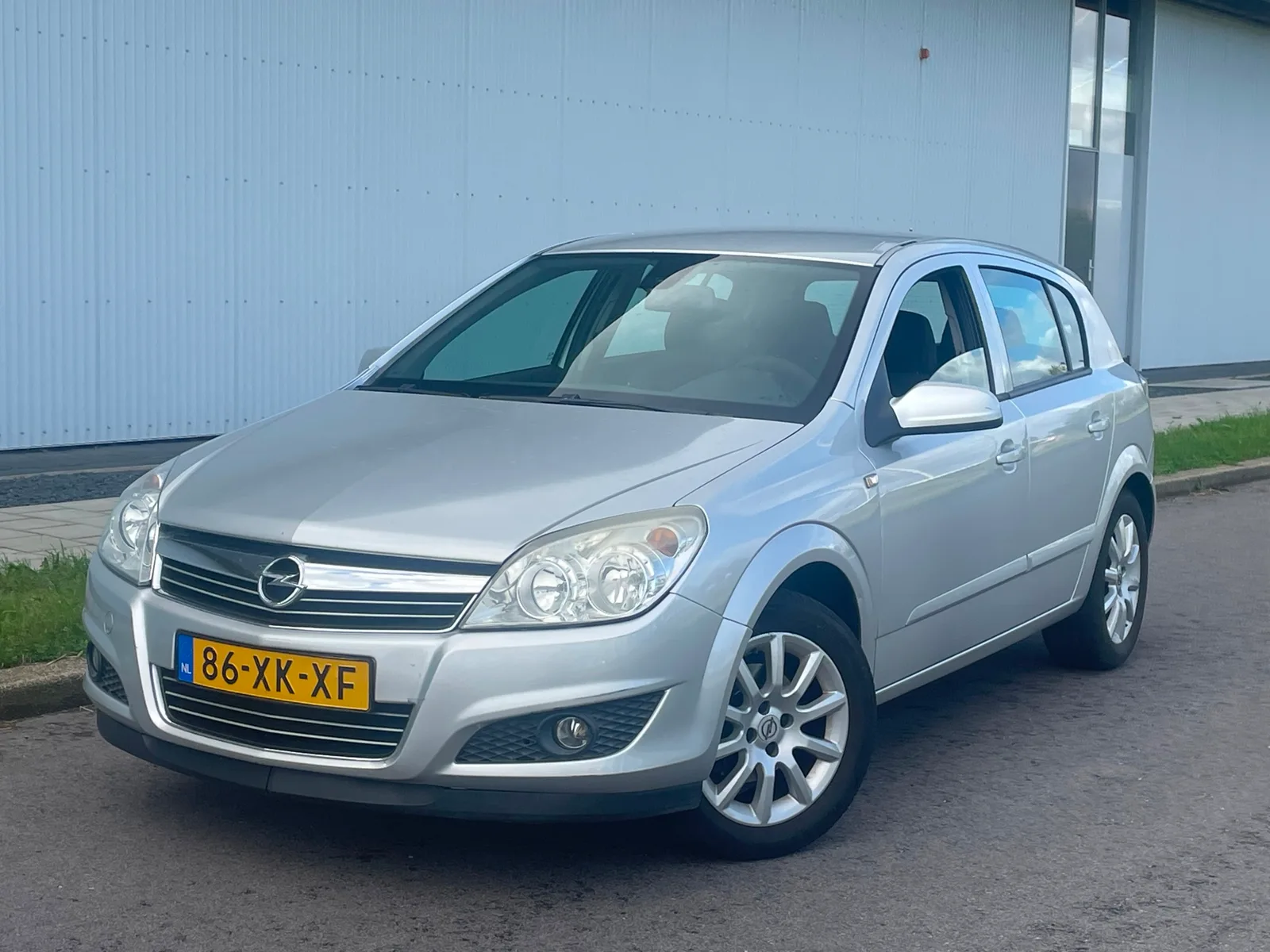 Opel Astra (2007) — foto 1