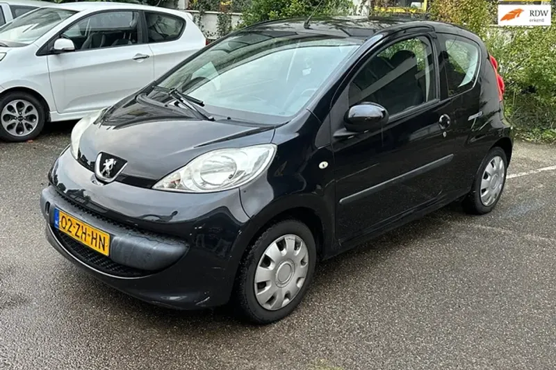 Peugeot 107 (2008)