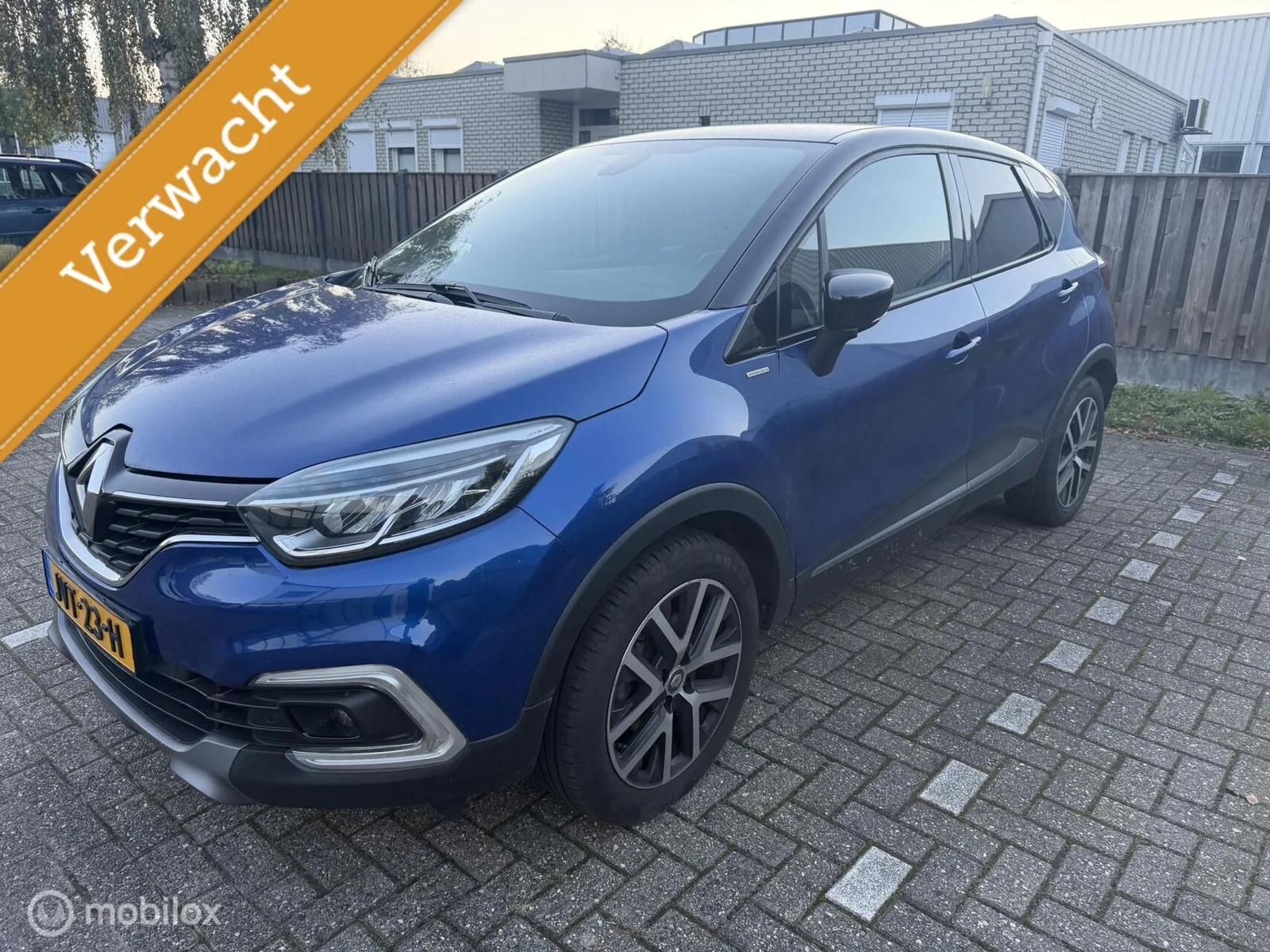 Renault Captur (2018) — foto 1