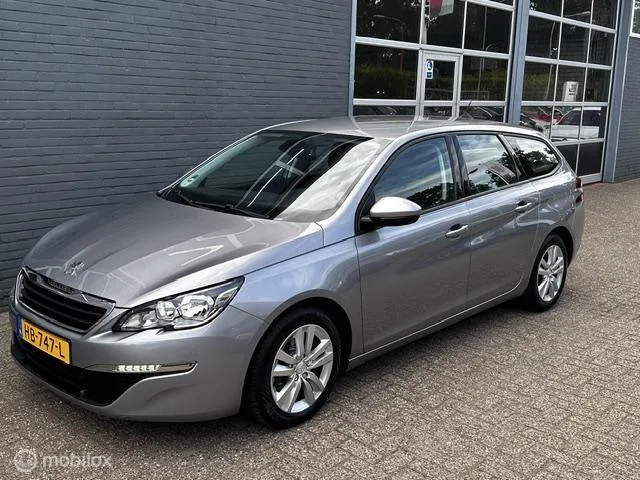 Peugeot 308 (2015) — foto 1