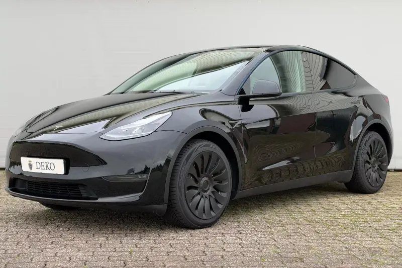 Tesla Model Y (2022)