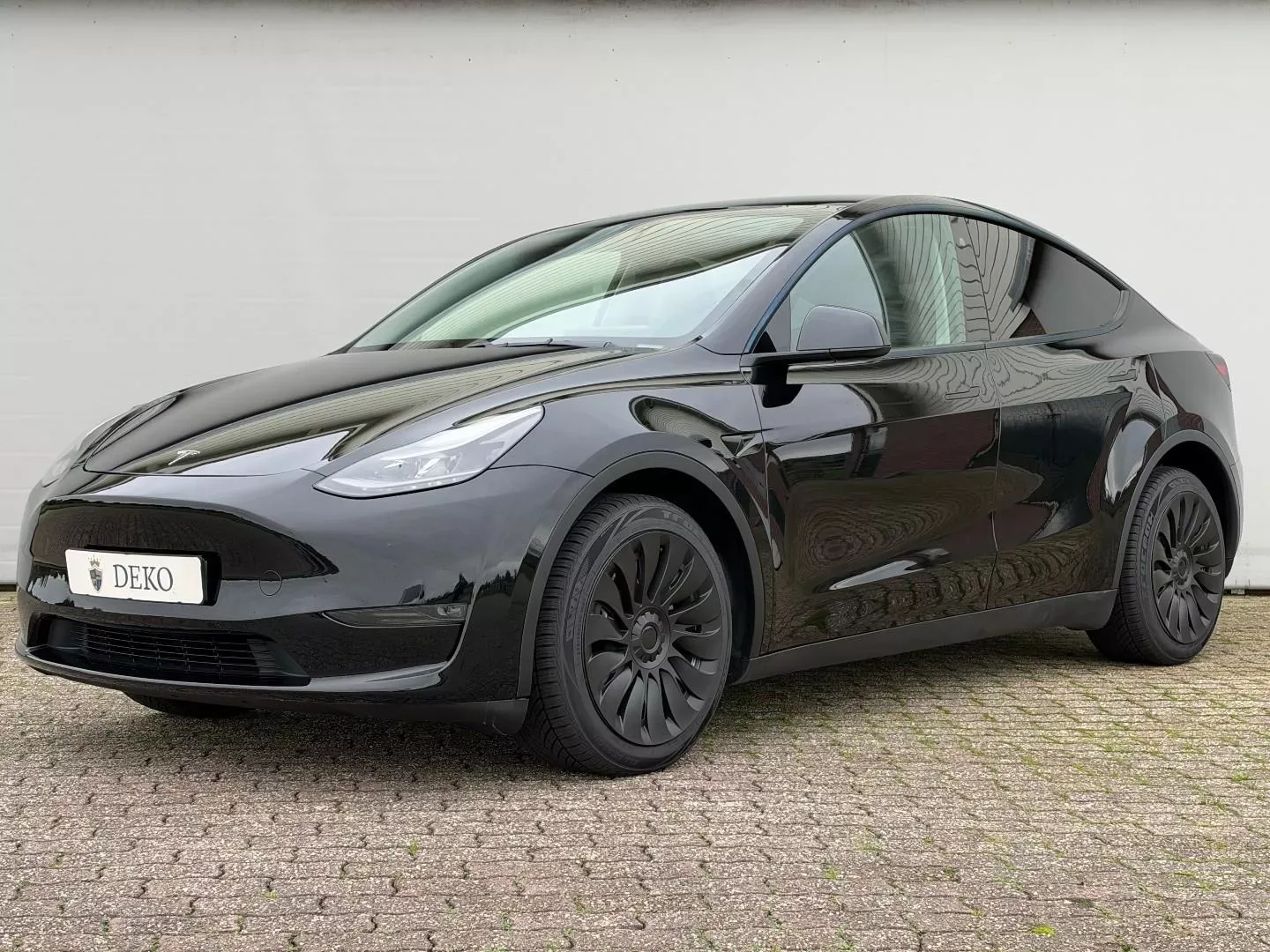 Tesla Model Y (2022) — foto 1