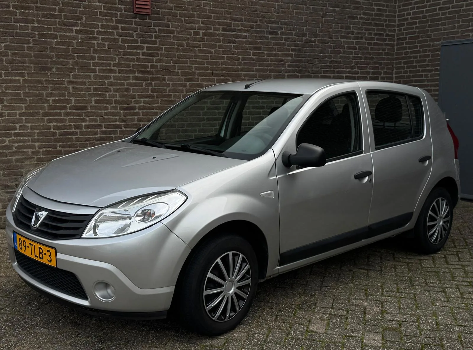 Dacia Sandero (2012) — foto 1