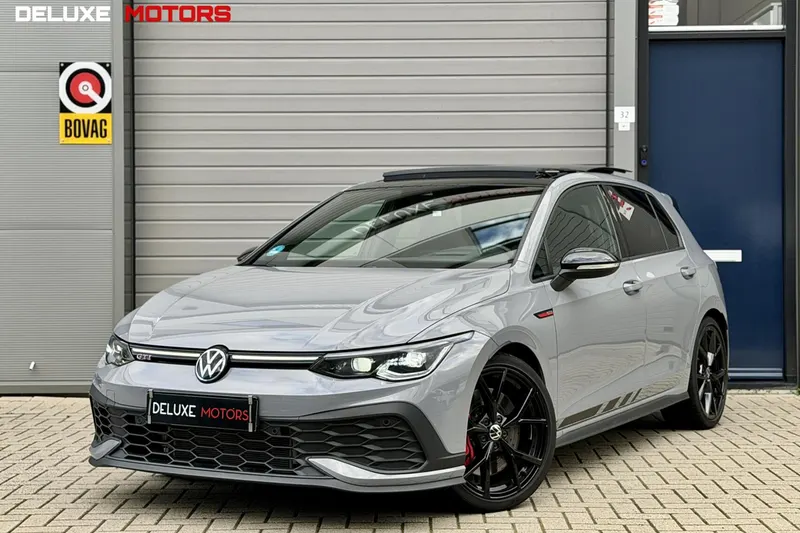 Volkswagen Golf (2023)
