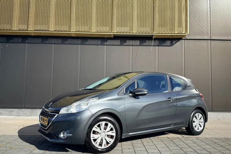 Peugeot 208 (2013)