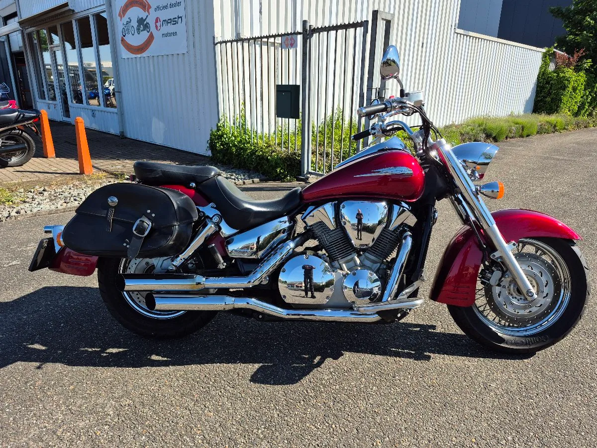 Honda VTX 1300 (2006) — foto 1