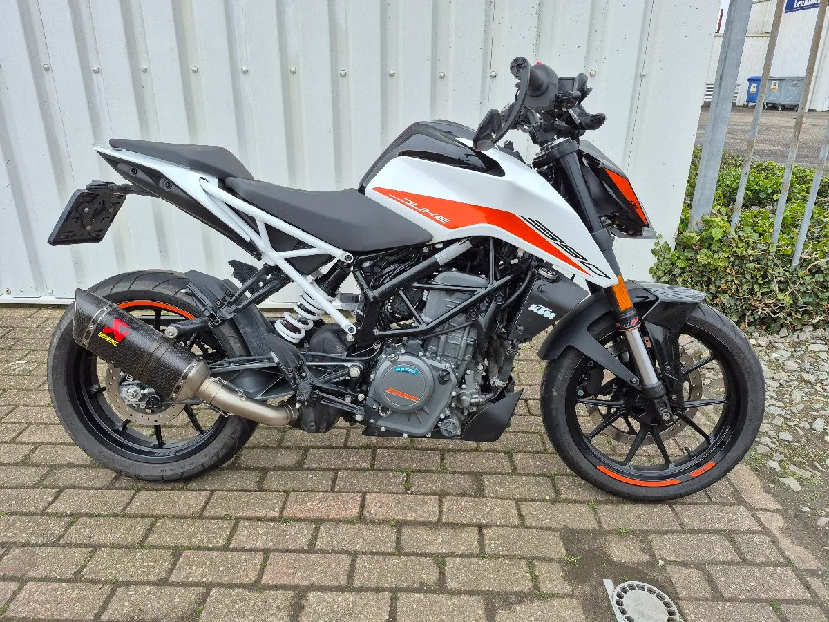 KTM 390 Duke (2025) — foto 1