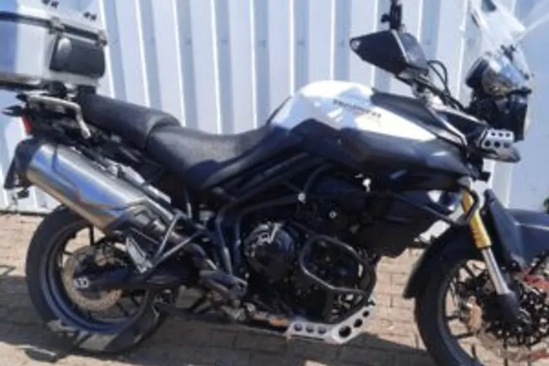 Triumph Tiger 800 (0)