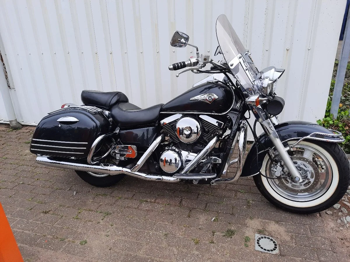 Kawasaki Vulcan 1500 Classic (1999) — foto 1