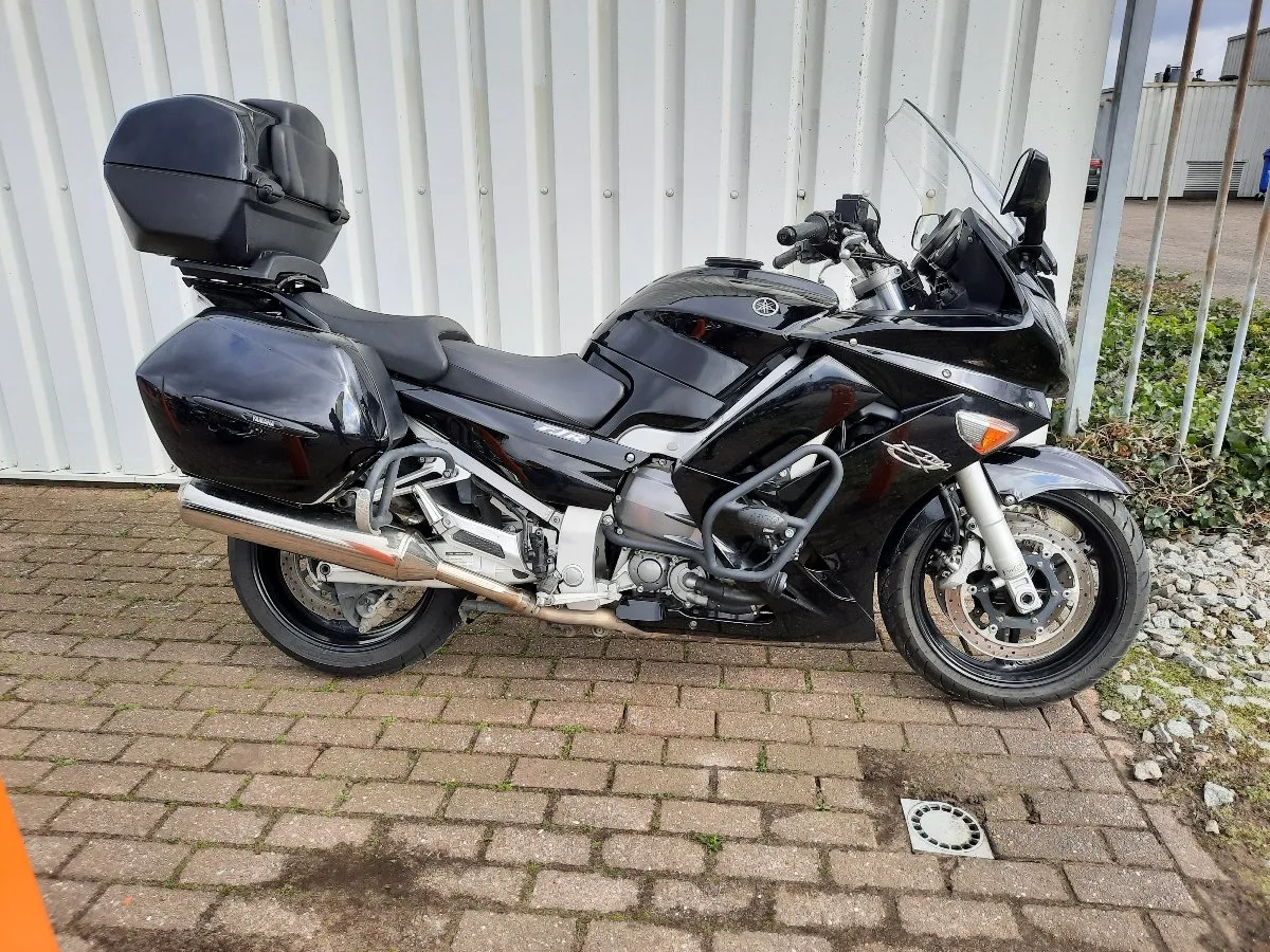 Yamaha FJR 1300 (2010) — foto 1
