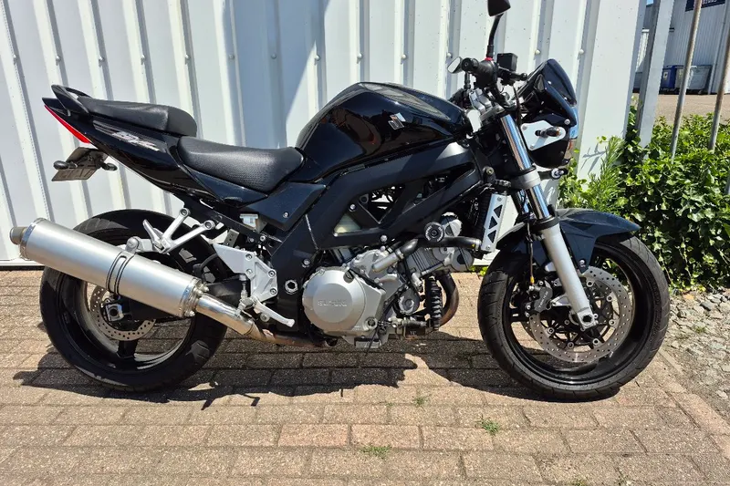 Suzuki SV 1000 N (2006)