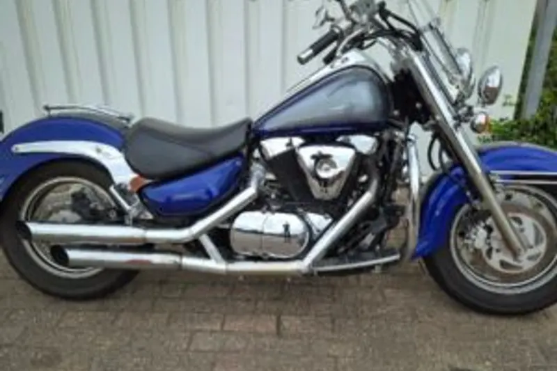 Suzuki Intruder (0)