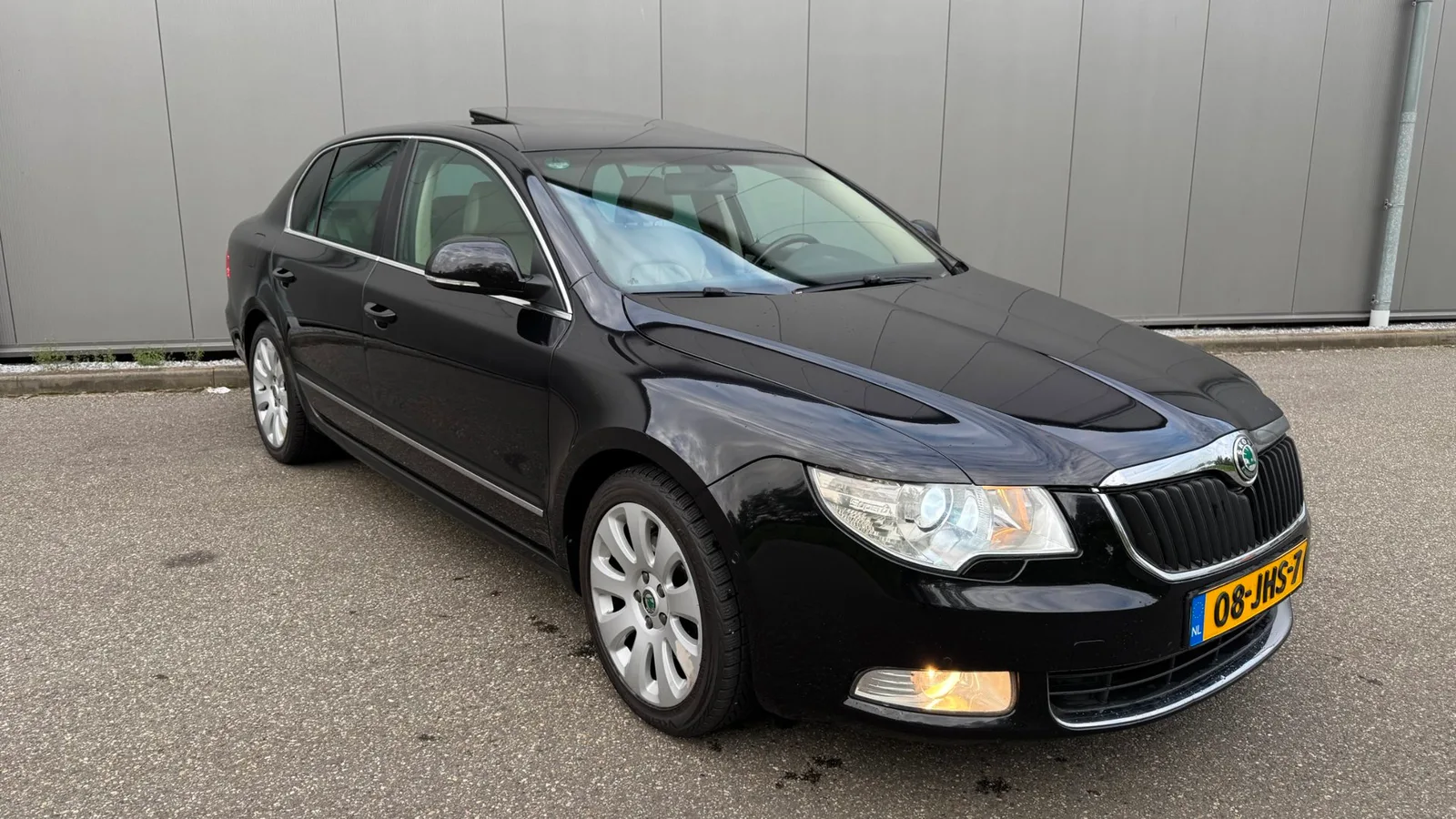 Škoda Superb (2009) — foto 1