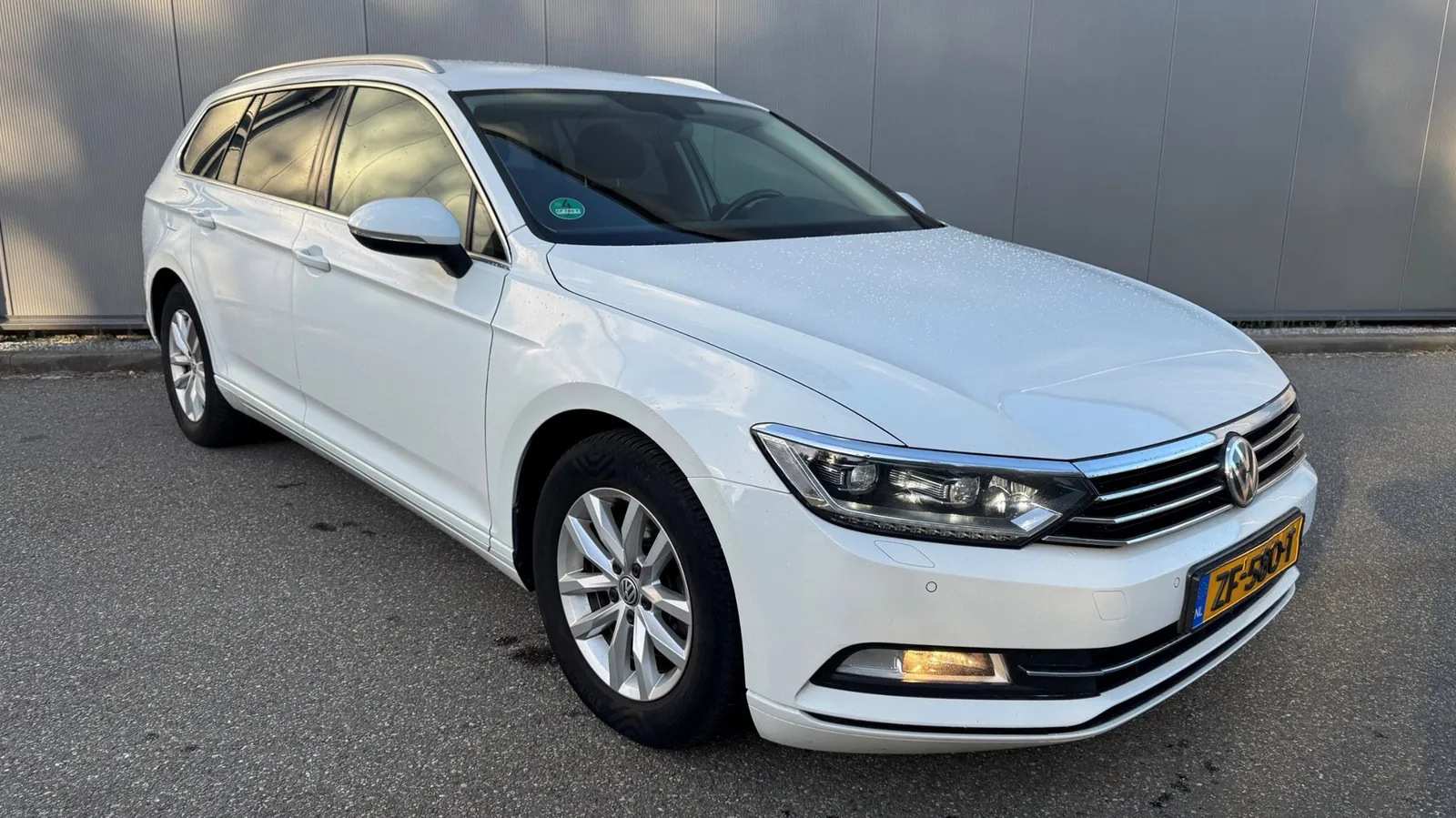 Volkswagen Passat (2019) — foto 1