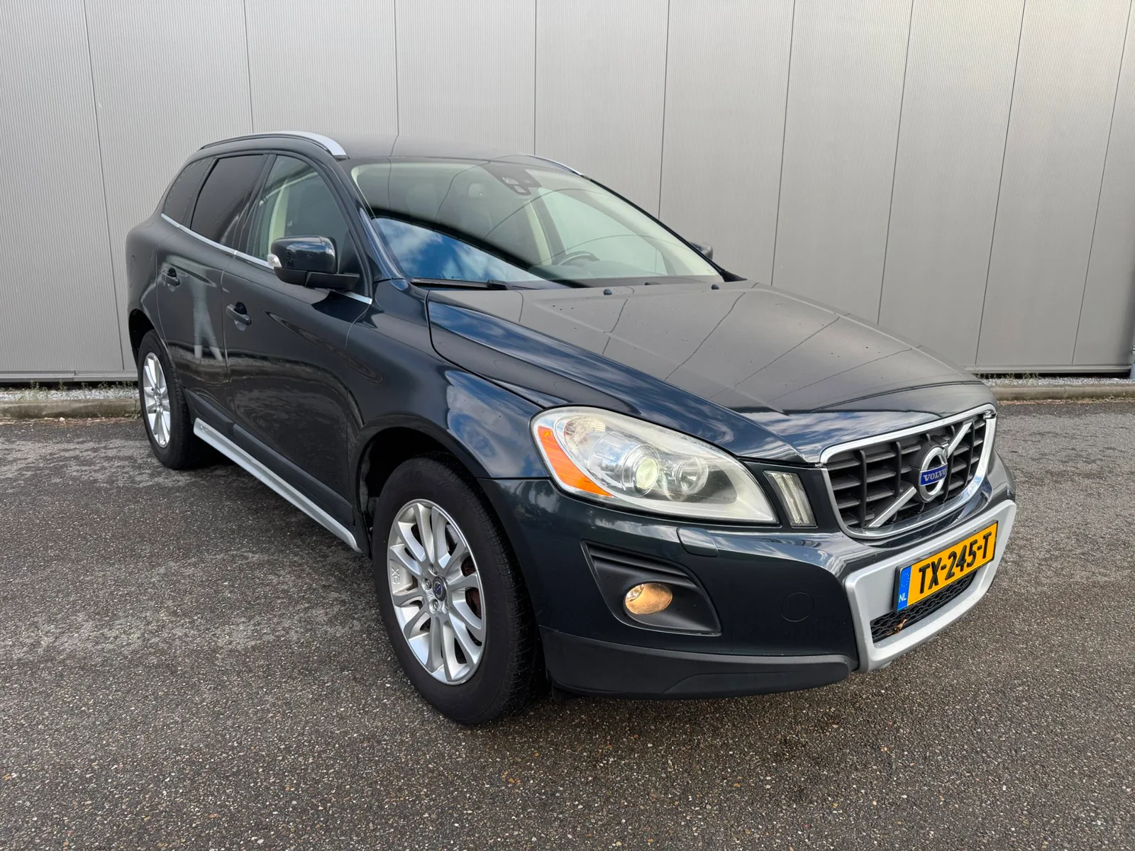 Volvo XC60 (2009) — foto 1