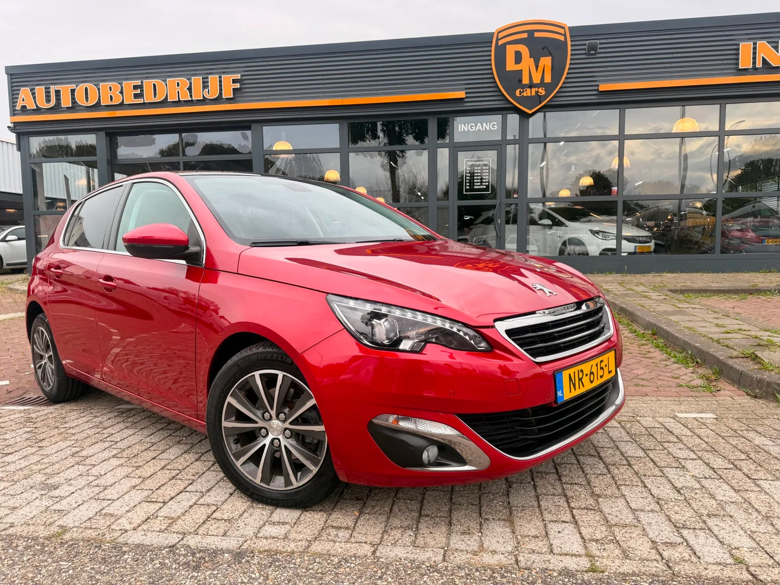 Peugeot 308 (2017) — foto 1