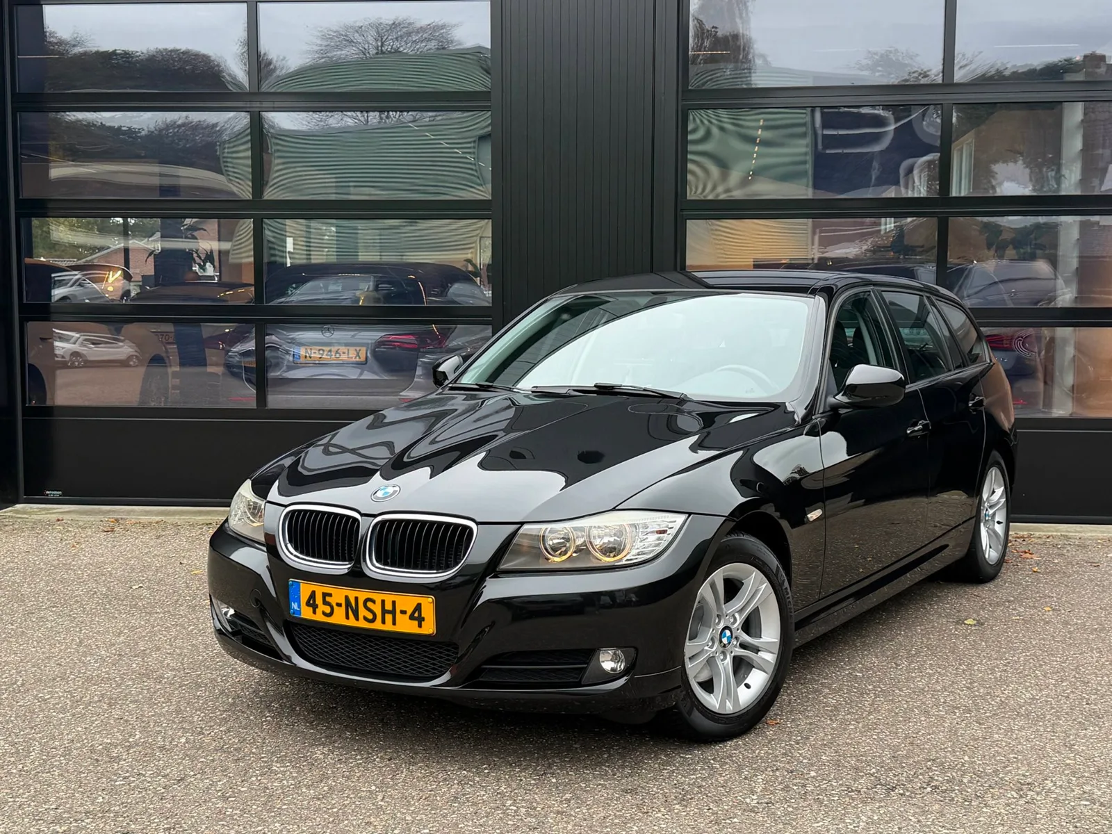 BMW 3-Serie (2010) — foto 1