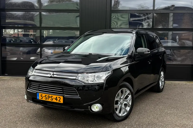 Mitsubishi Outlander (2013)