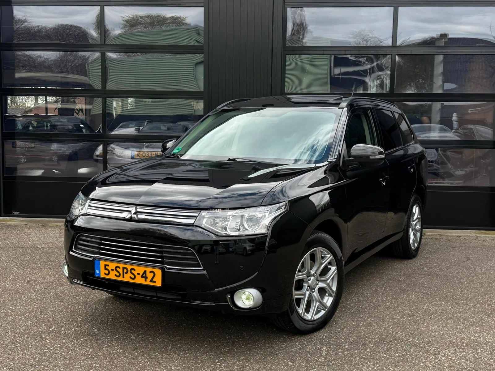 Mitsubishi Outlander (2013) — foto 1
