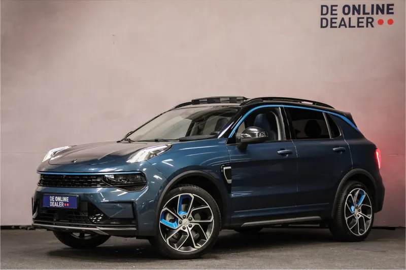 Lynk & Co 01 (2022)