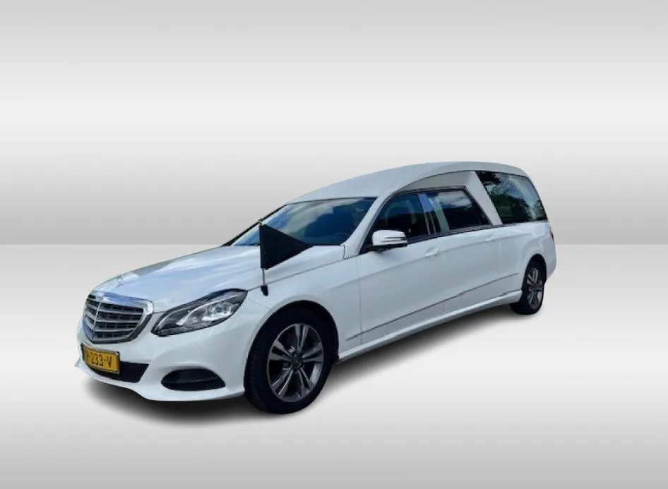 Mercedes-Benz E-Klasse (2016) — foto 1