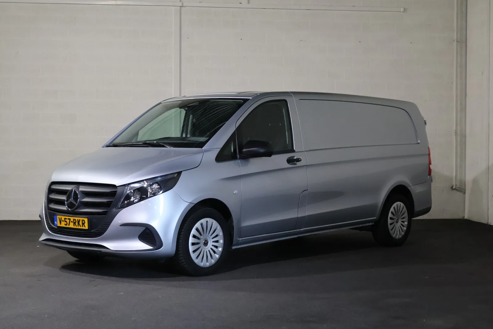 Mercedes-Benz Vito (2024) — foto 1