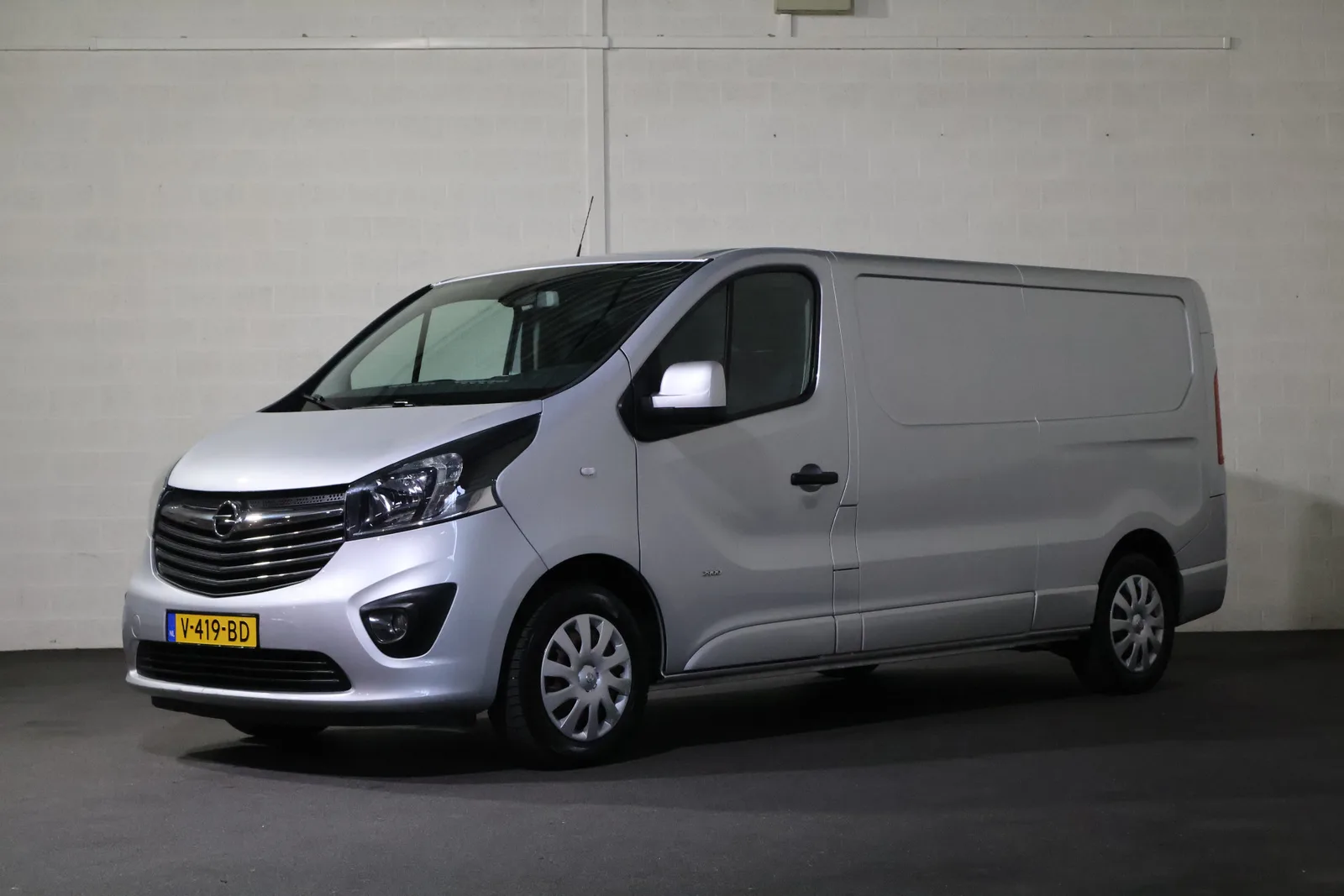 Opel Vivaro (2016) — foto 1