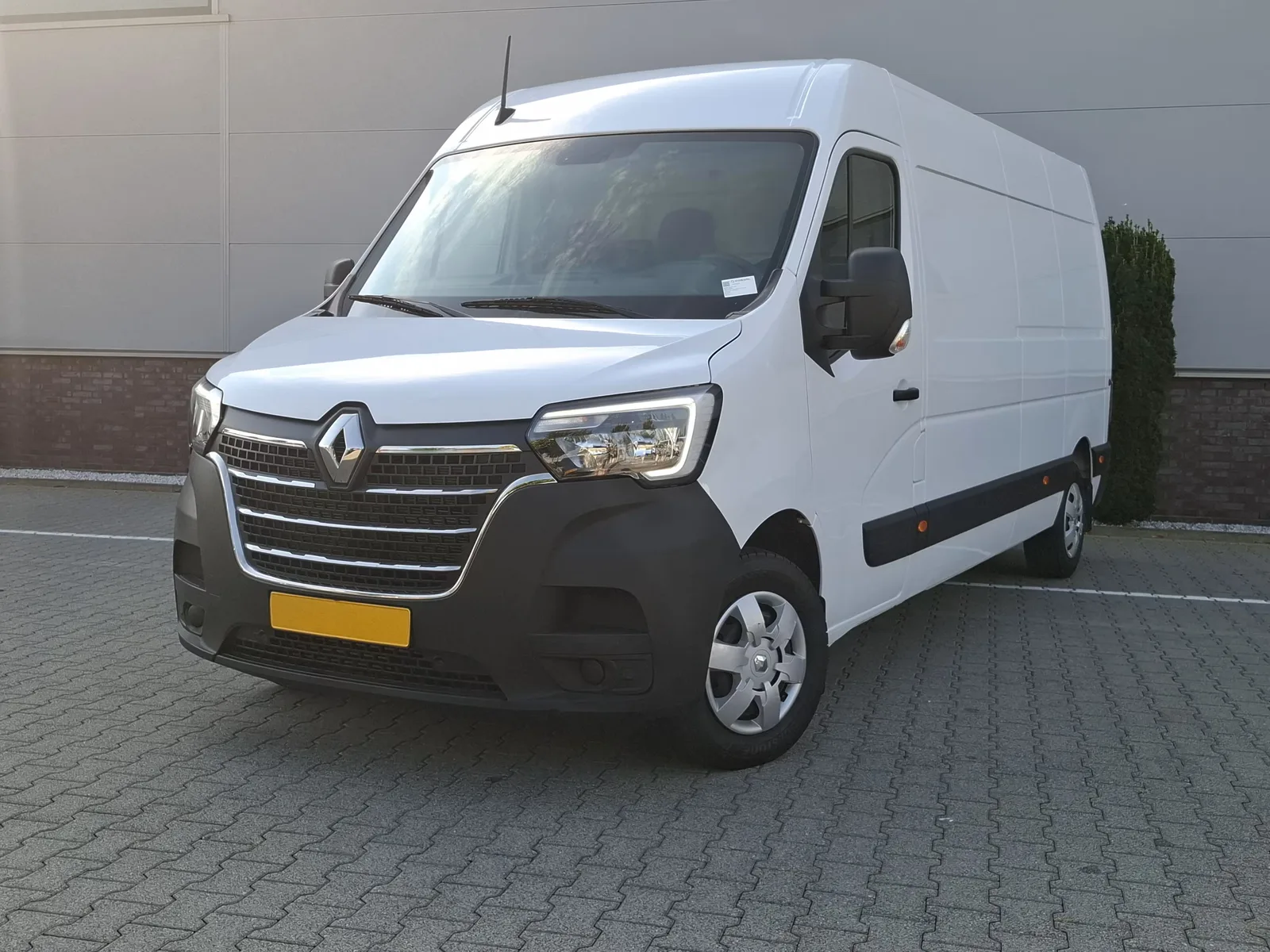 Renault Master (2024) — foto 1