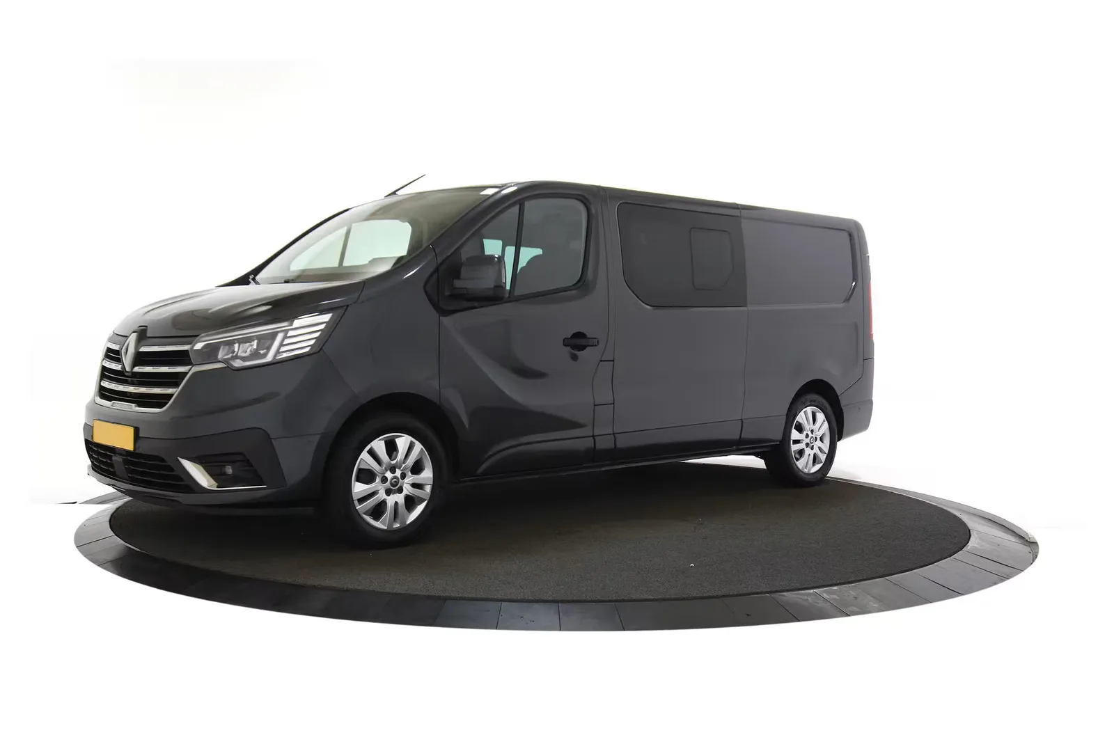 Renault Trafic (2022) — foto 1